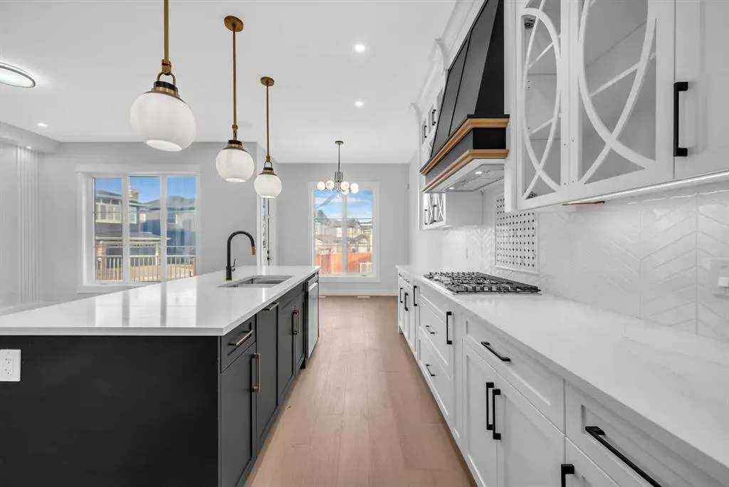 203 KINNIBURGH Place