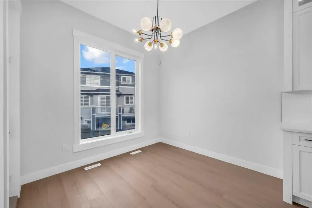 203 KINNIBURGH Place