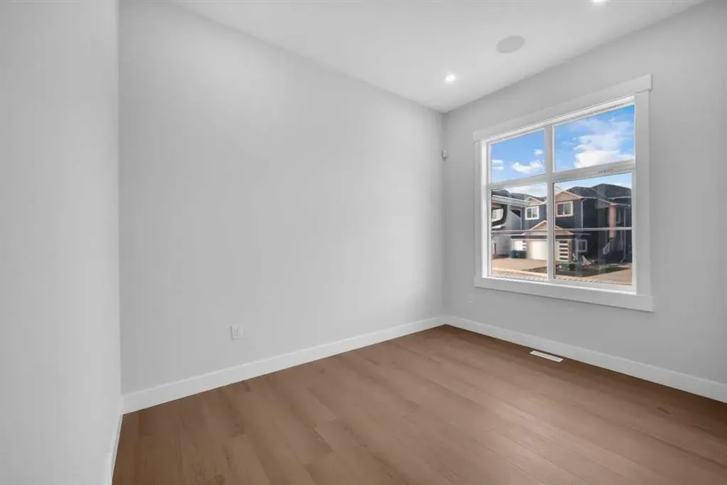 203 KINNIBURGH Place