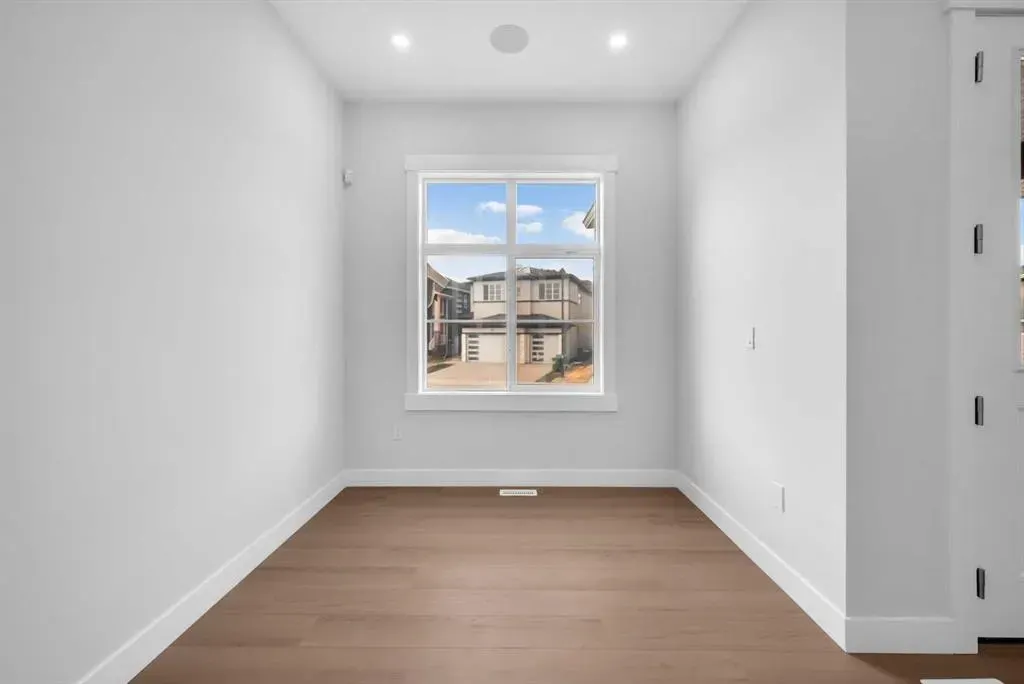 203 KINNIBURGH Place