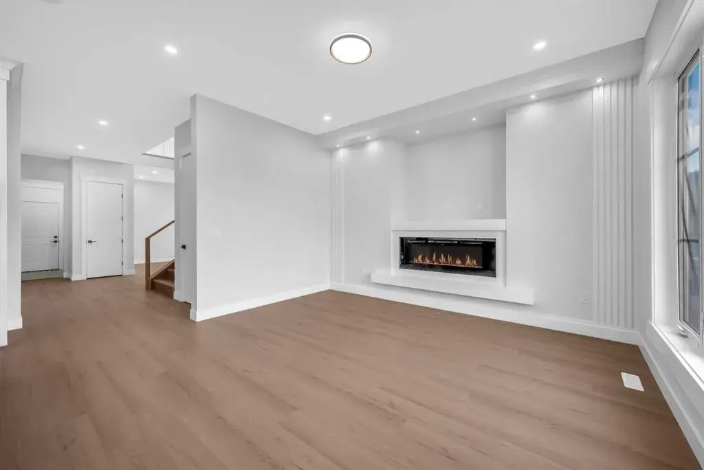 203 KINNIBURGH Place