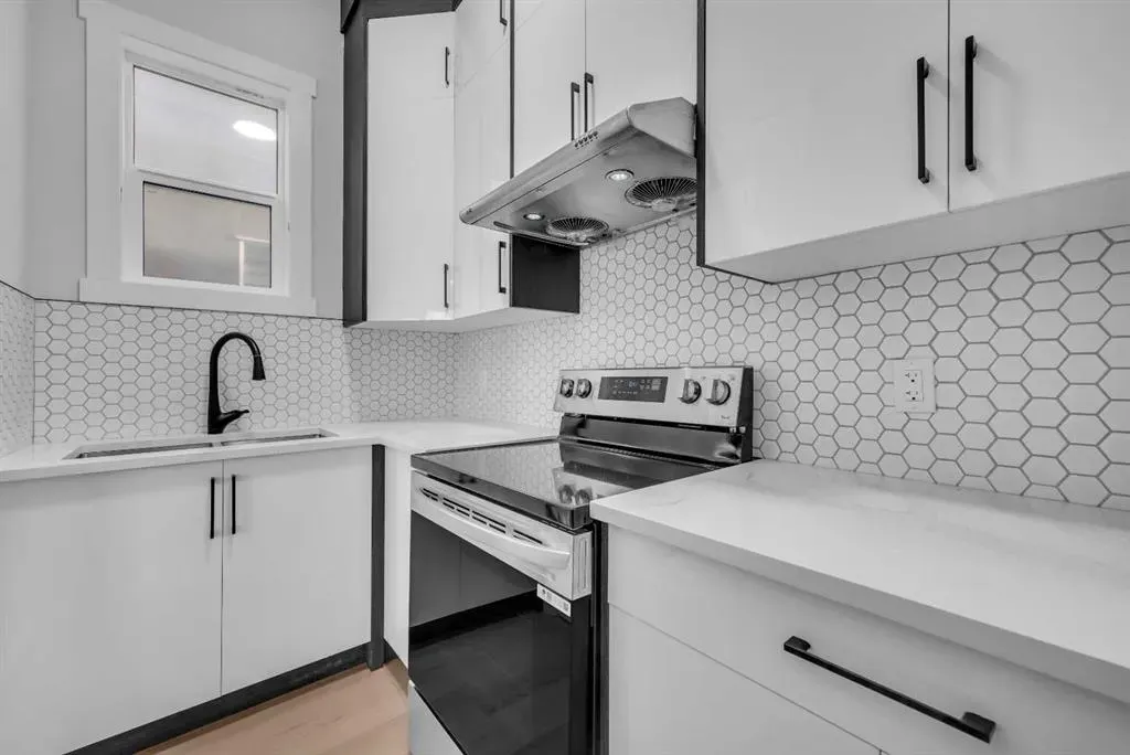 203 KINNIBURGH Place