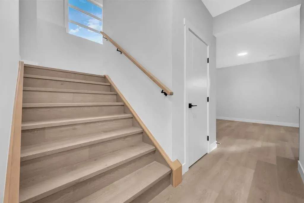 203 KINNIBURGH Place