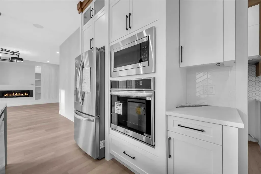 327 Kinniburgh Place