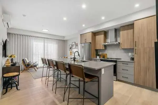 100 Banister Drive, #4102