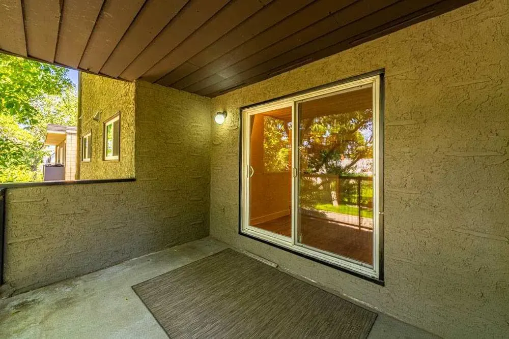 333 5 Avenue NE, #202