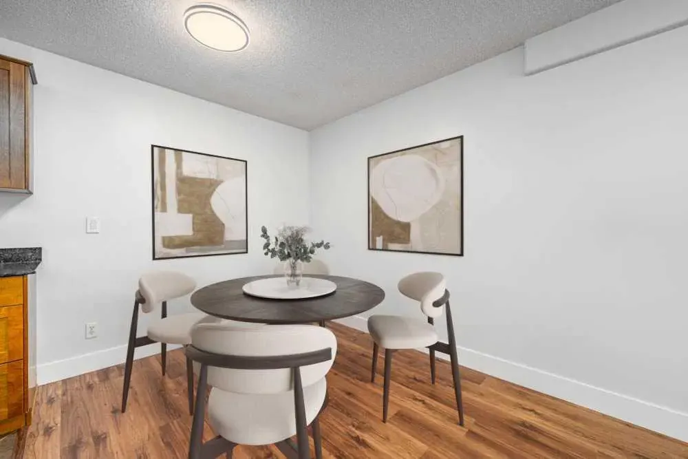 333 5 Avenue NE, #202