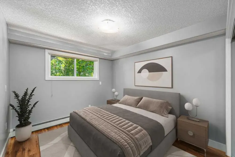 333 5 Avenue NE, #202