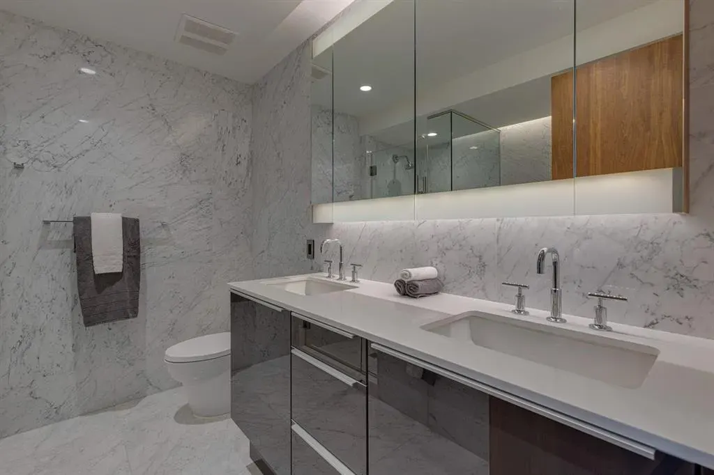 738 1 Avenue SW, #412