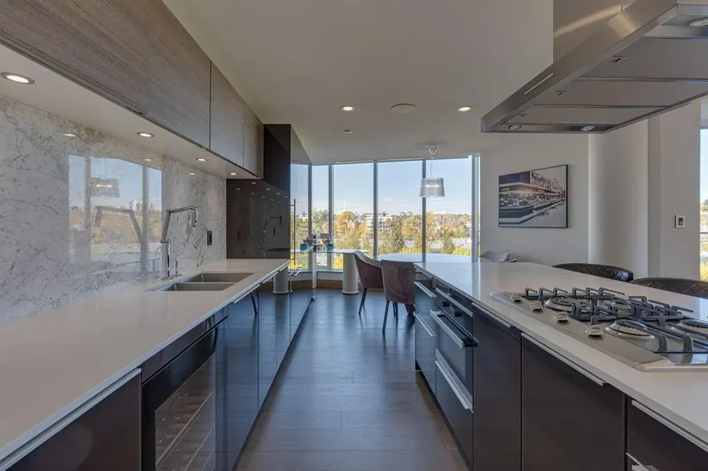 738 1 Avenue SW, #412