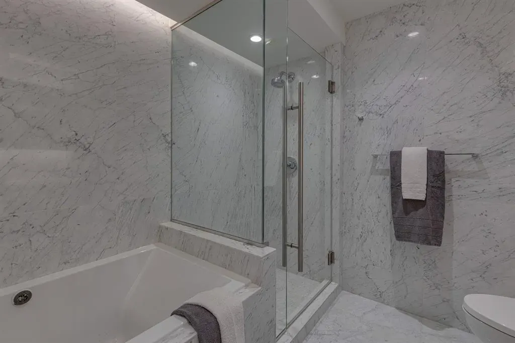 738 1 Avenue SW, #412