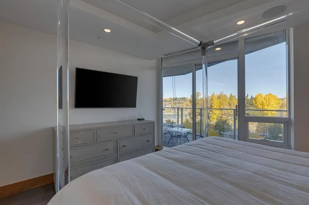 738 1 Avenue SW, #412