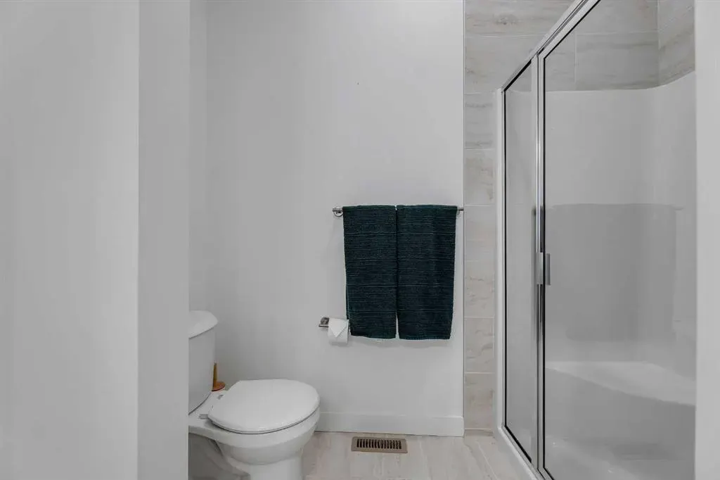 179 Legacy Glen Parade SE