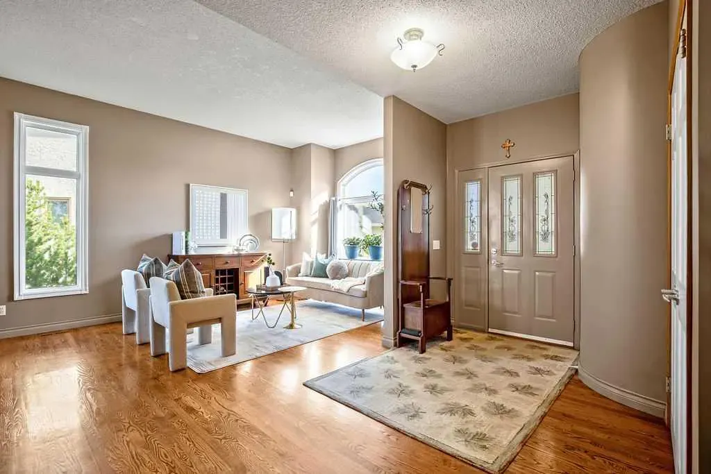 152 Douglas Woods Grove SE