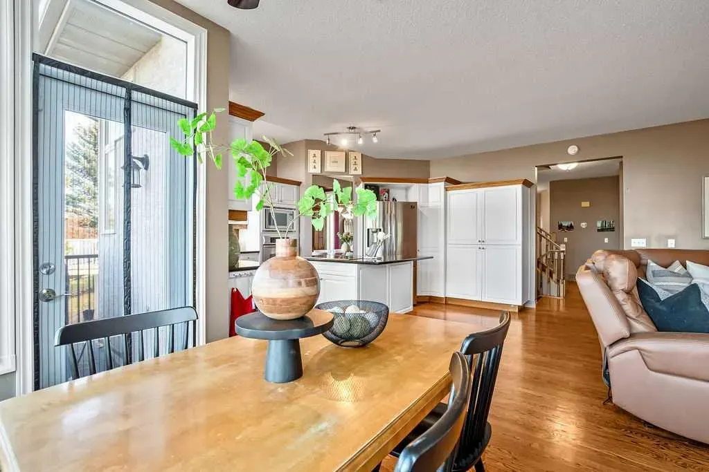 152 Douglas Woods Grove SE