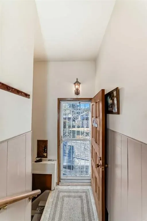 99 Westwood Drive SW