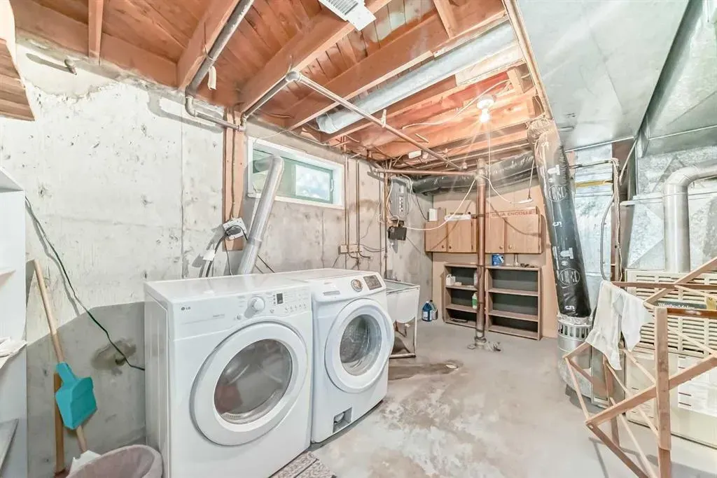 99 Westwood Drive SW