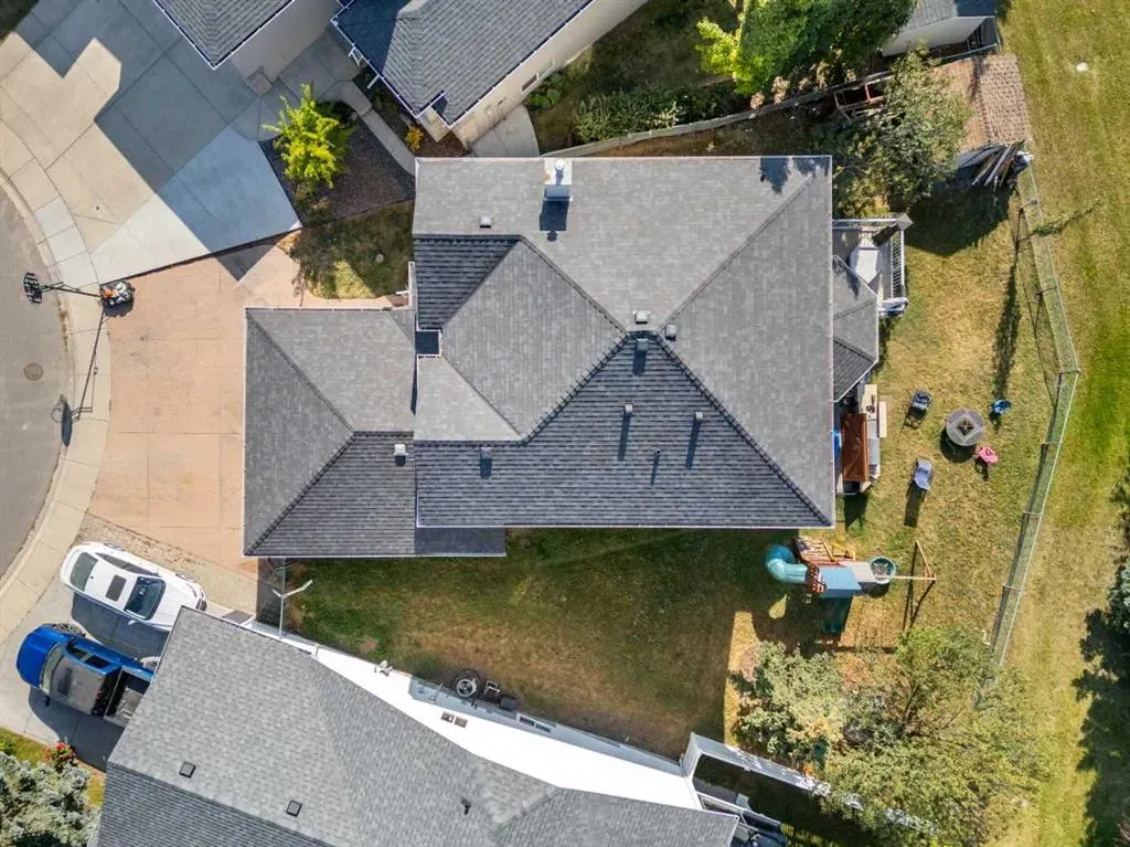 216 Stonegate Place NW