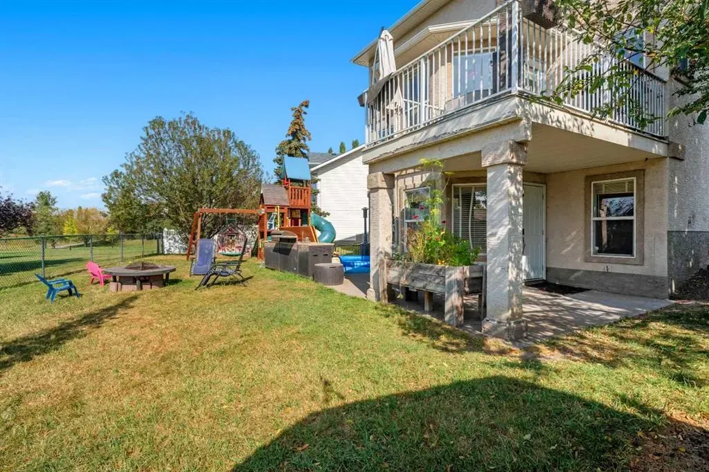 216 Stonegate Place NW