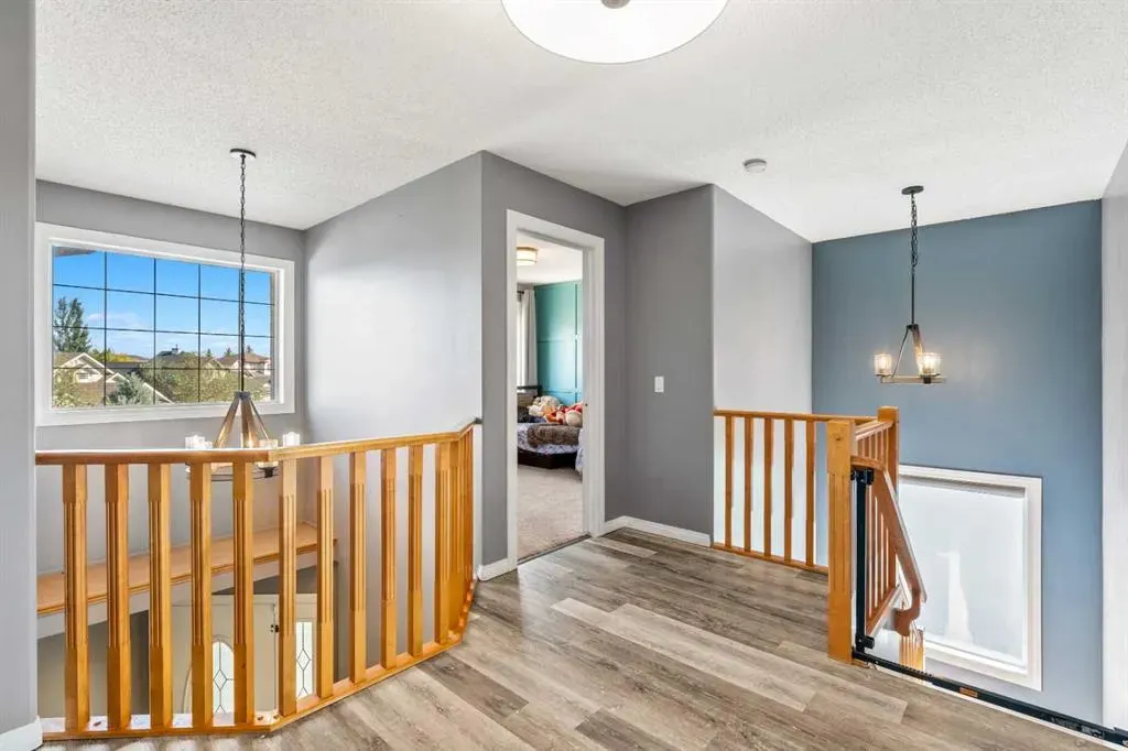 216 Stonegate Place NW