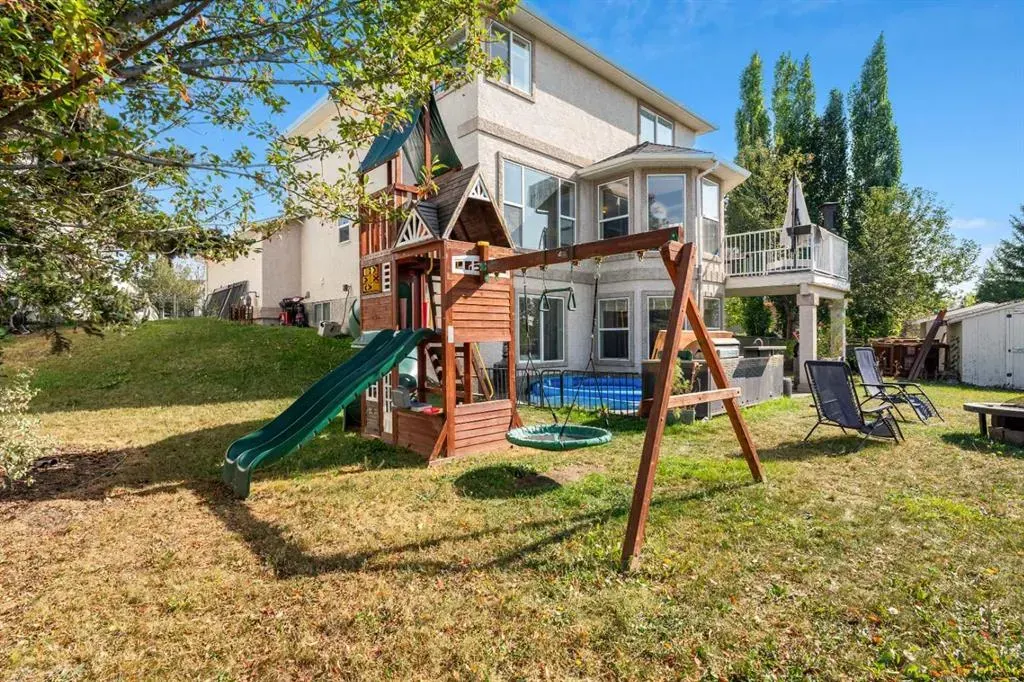 216 Stonegate Place NW