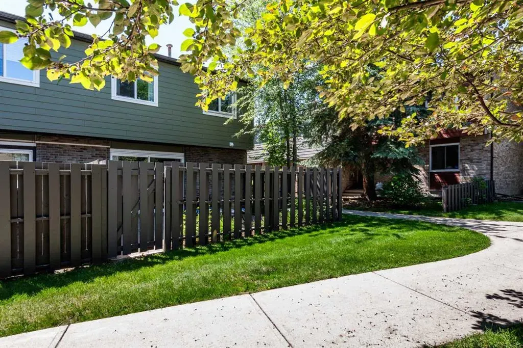 210 86 Avenue SE, #17