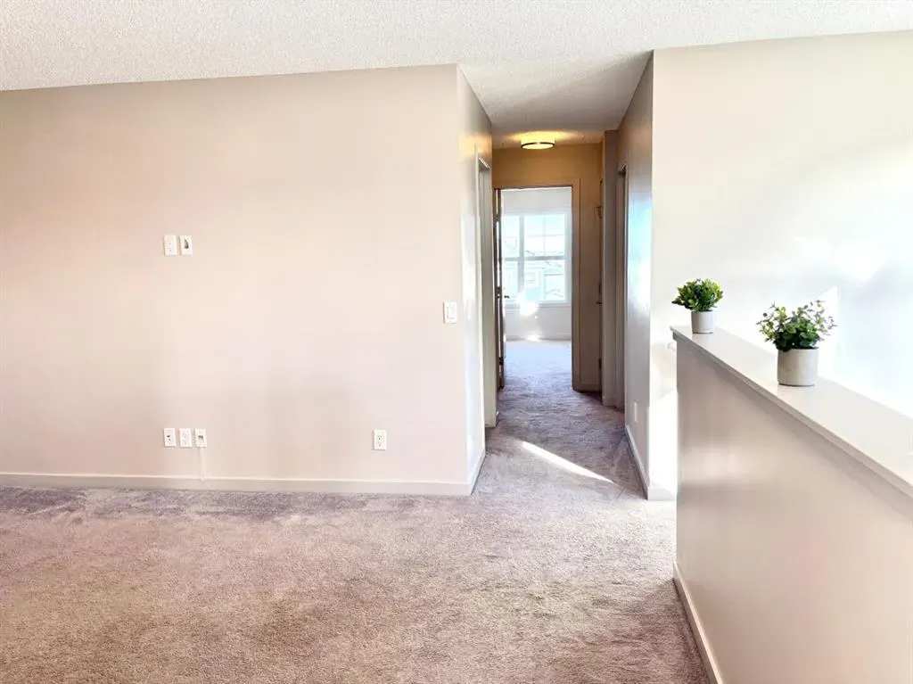 66 Evanscrest Terrace NW