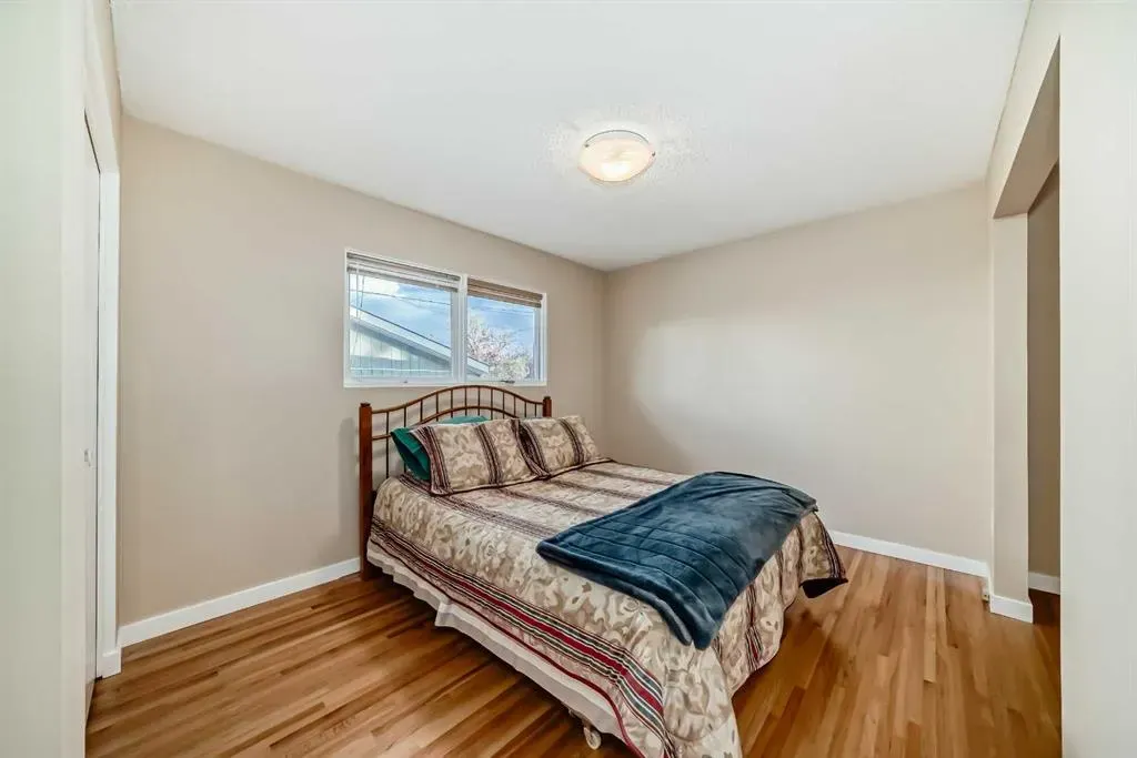 255 Parkwood Close SE