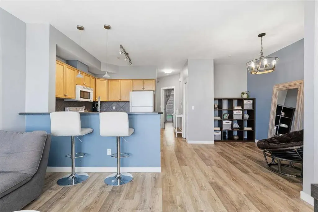 132 Rockyledge View NW, #3