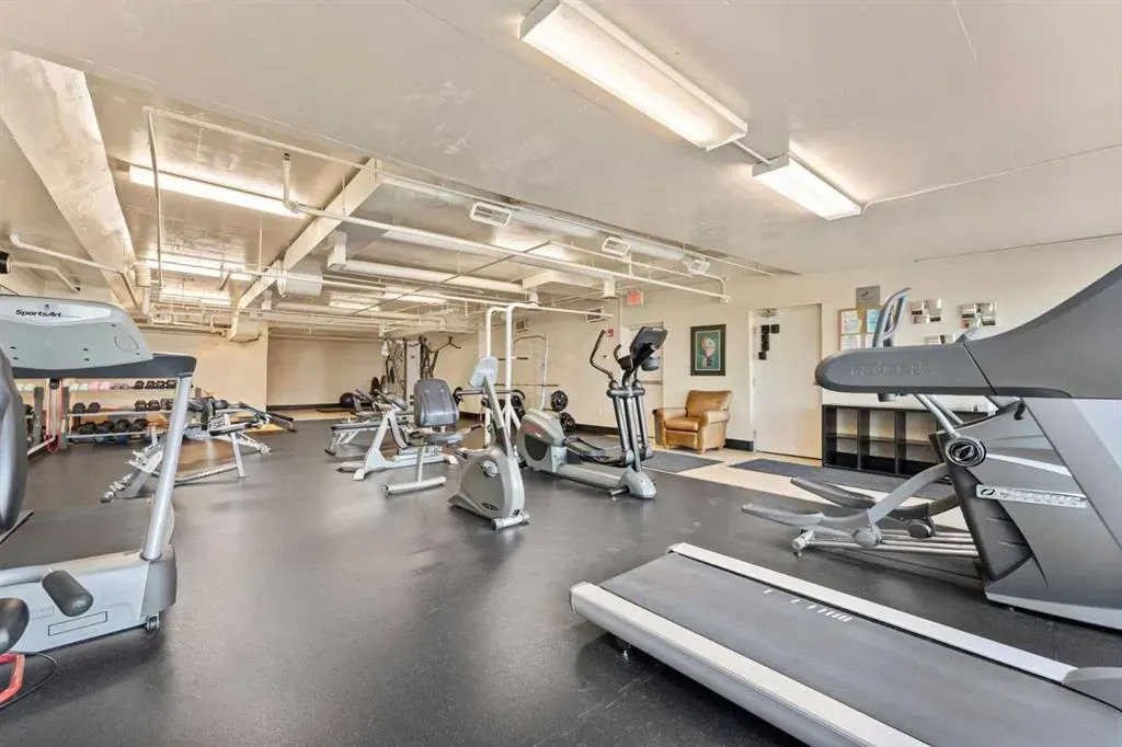 132 Rockyledge View NW, #3