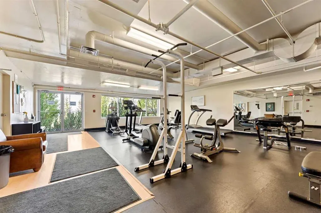 132 Rockyledge View NW, #3