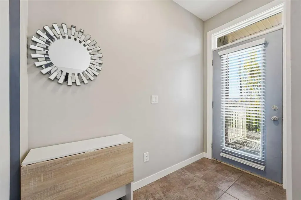 132 Rockyledge View NW, #3