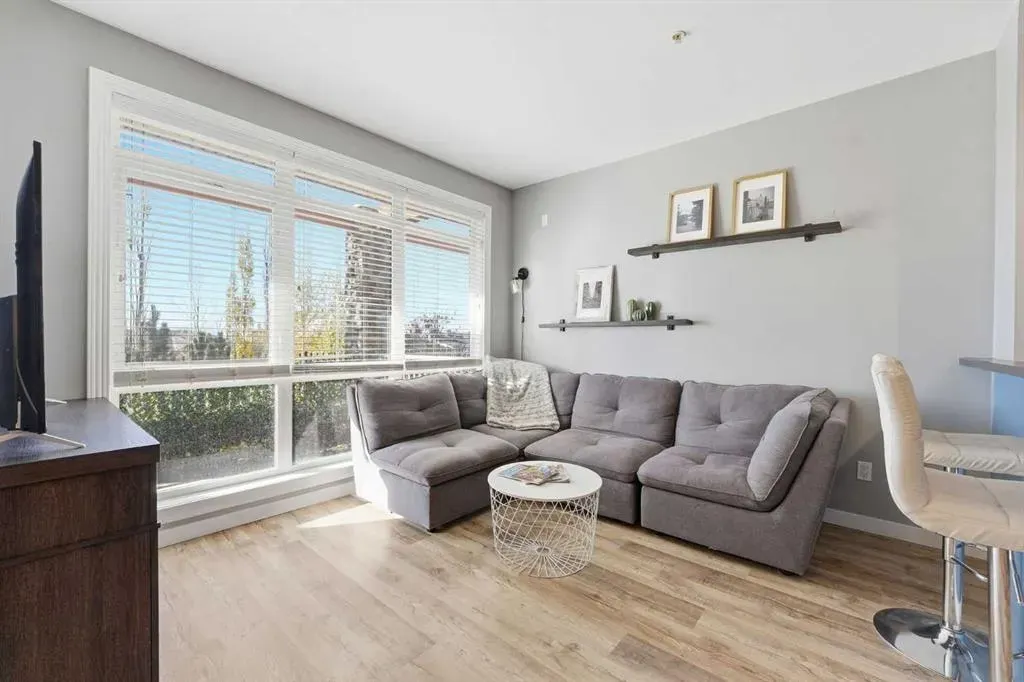 132 Rockyledge View NW, #3