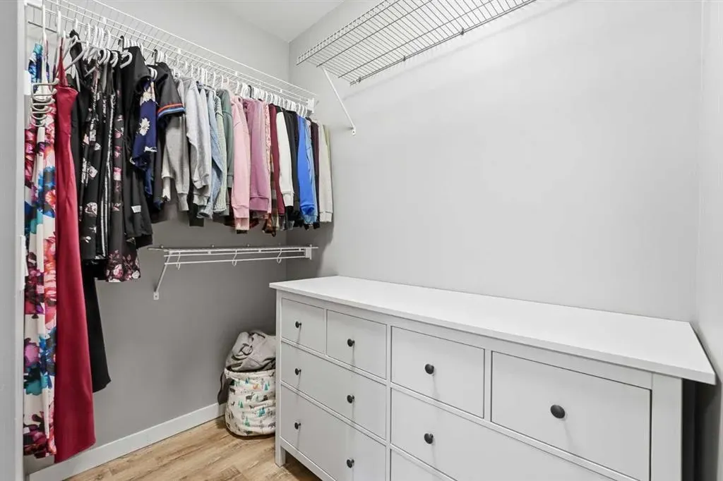 132 Rockyledge View NW, #3