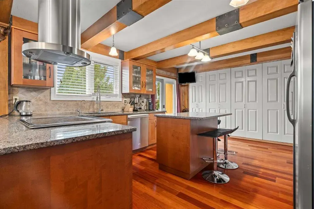 124 Canterbury Drive SW