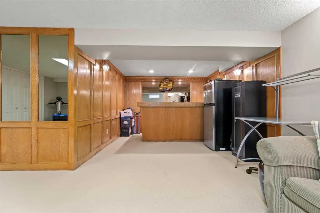 124 Canterbury Drive SW