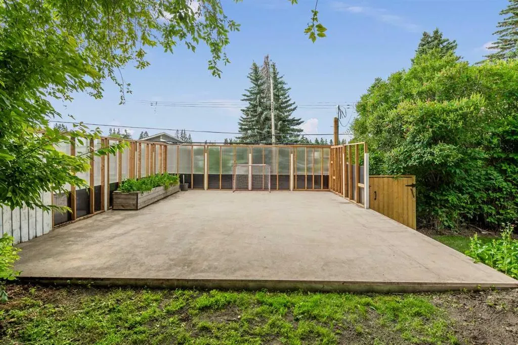 73 Cumberland Drive NW