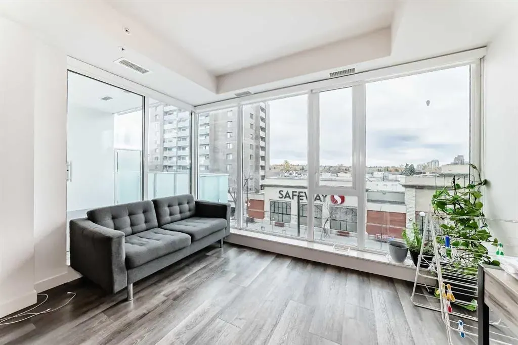 1107 Gladstone Road NW, #406