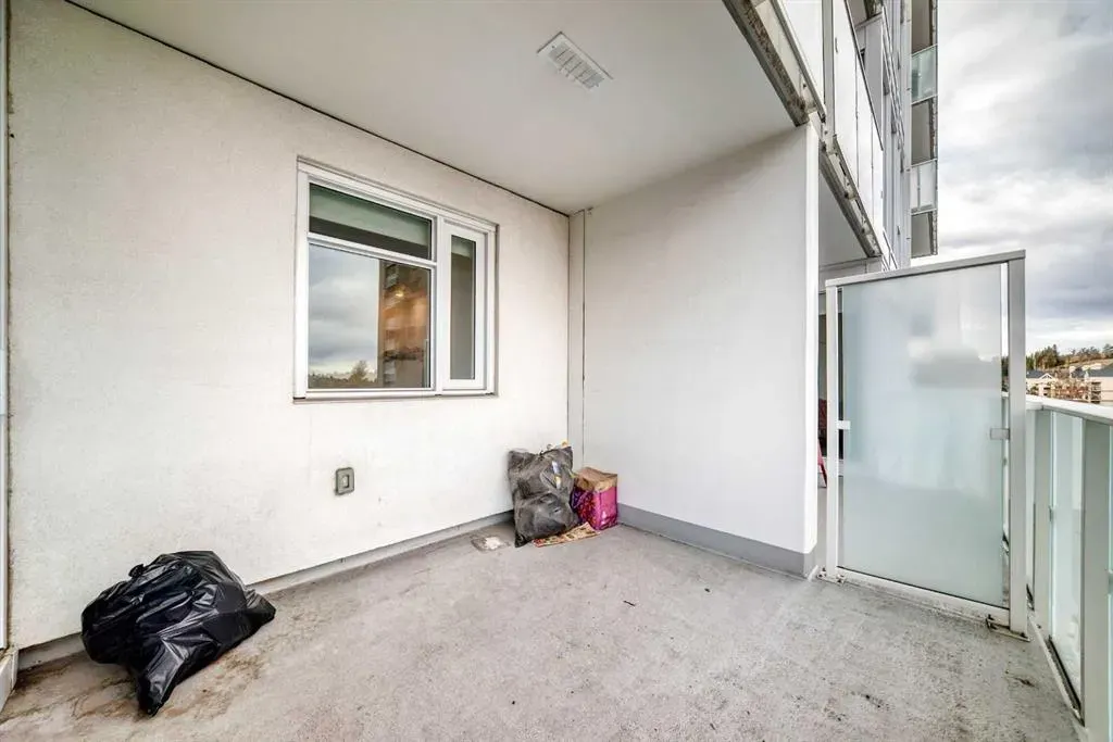 1107 Gladstone Road NW, #406