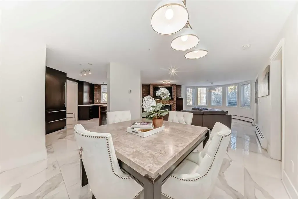 2422 Erlton Street SW, #101