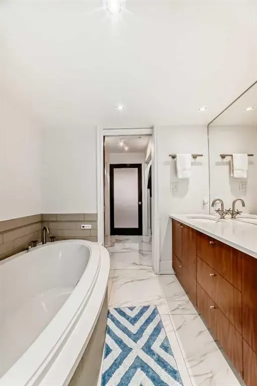 2422 Erlton Street SW, #101