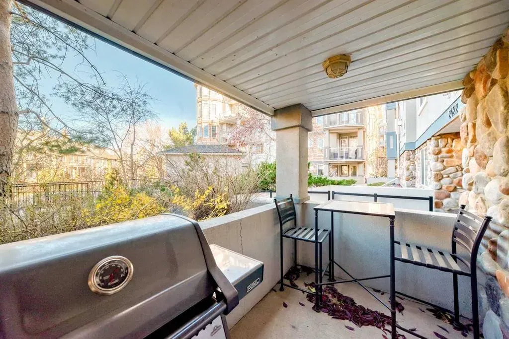 2422 Erlton Street SW, #101