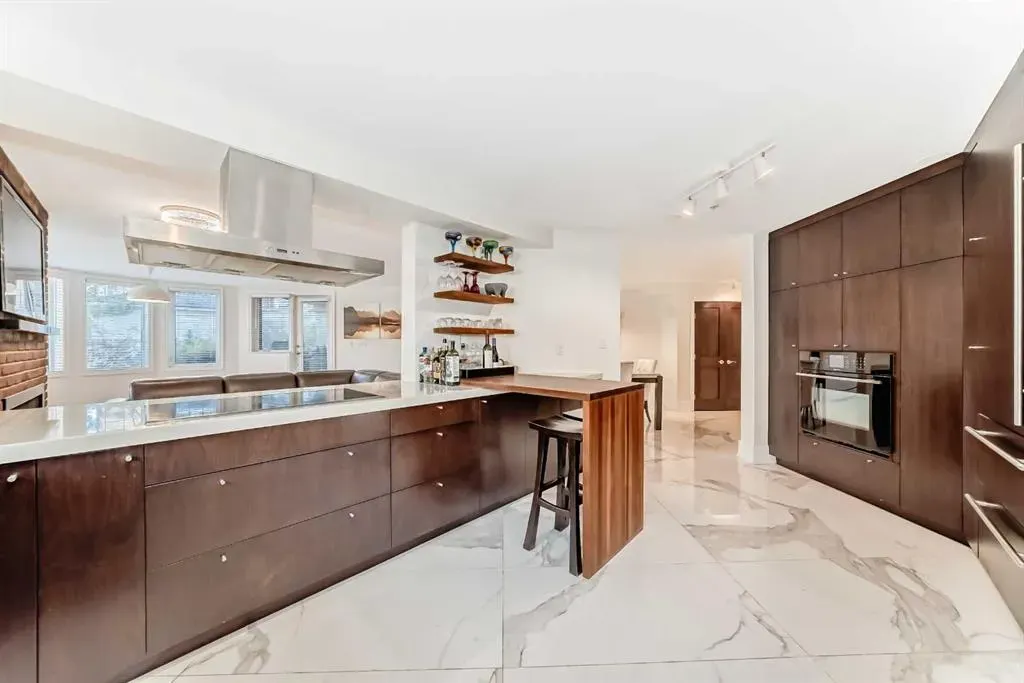 2422 Erlton Street SW, #101