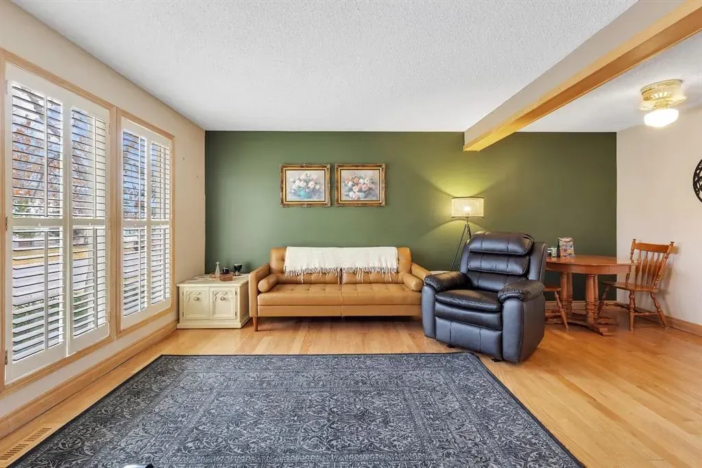 23 Millside Crescent SW