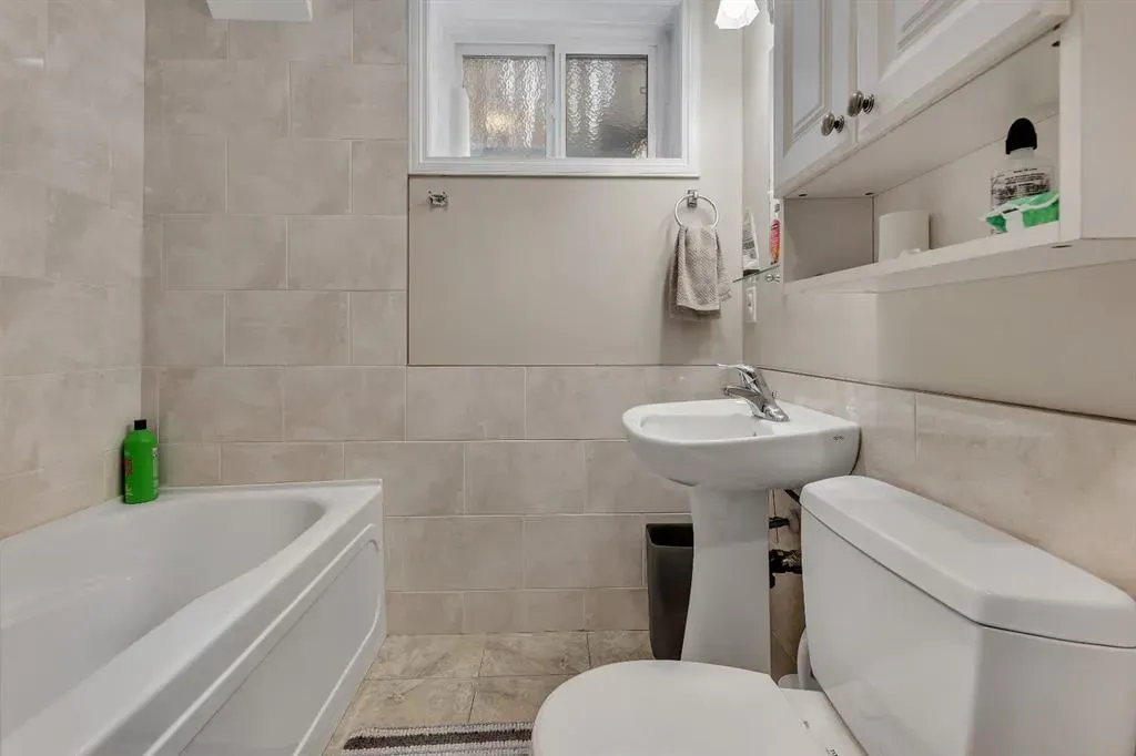 23 Millside Crescent SW