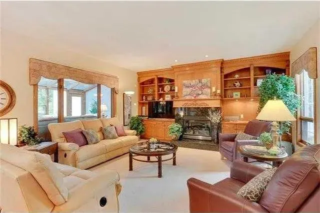 175 Pumpvalley Court SW