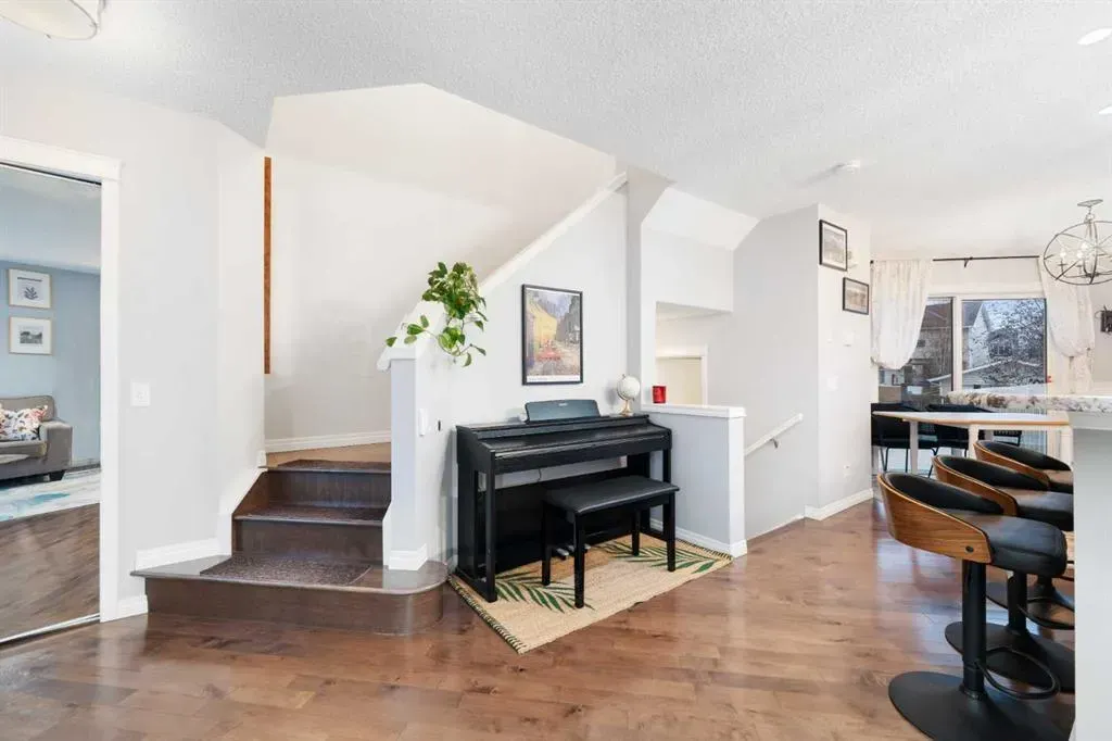 50 Tuscany Valley Rise NW