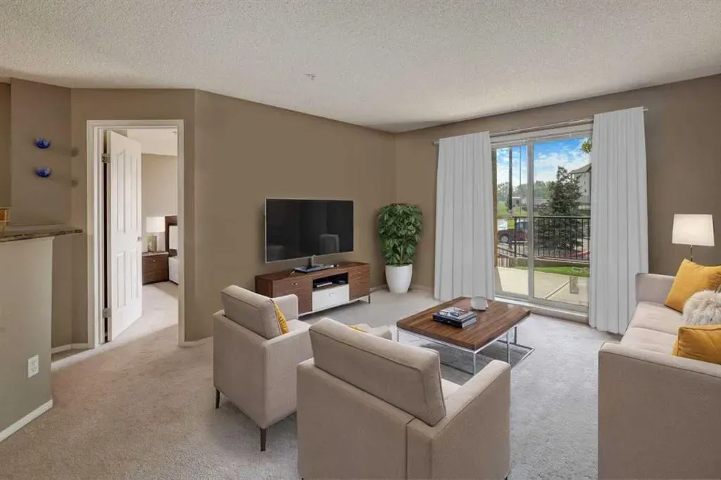 304 Mackenzie Way SW, #8118