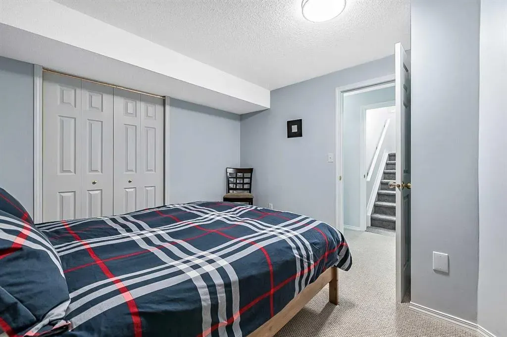 63 Bridlecreek Terrace SW