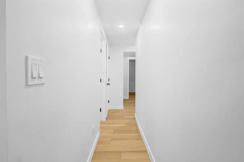 6632 Temple Drive NE